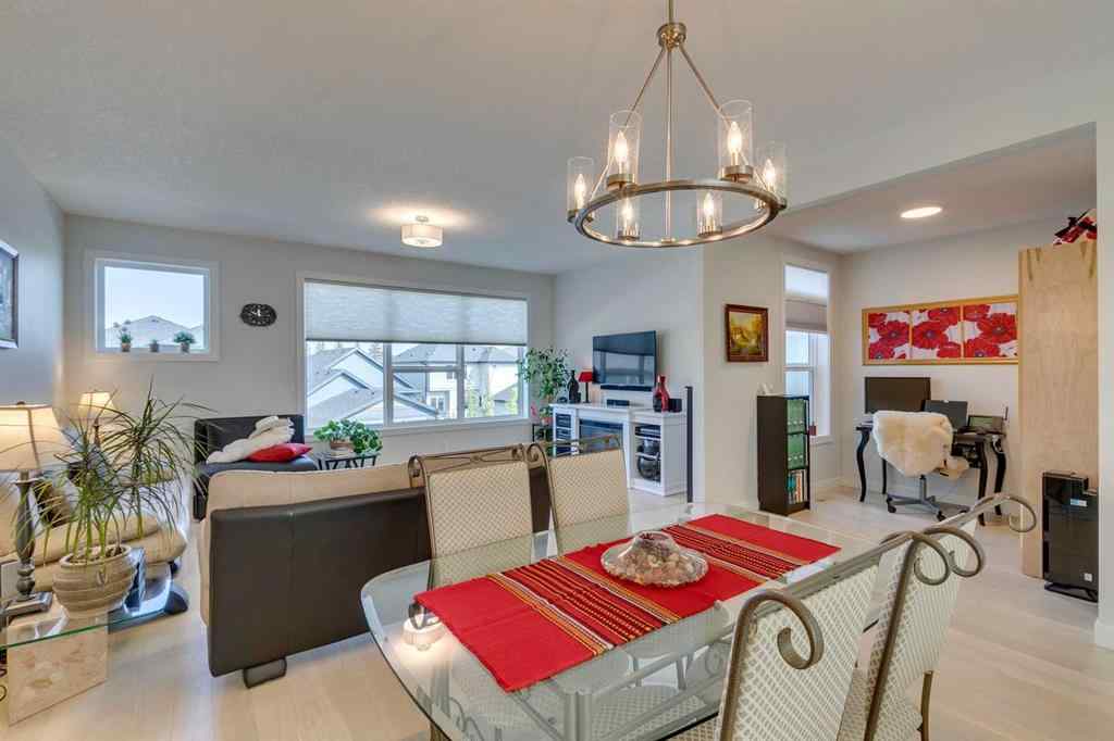 MLS® A2255503 - 819 Shawnee Terrace SW in Shawnee Slopes Calgary, Residential