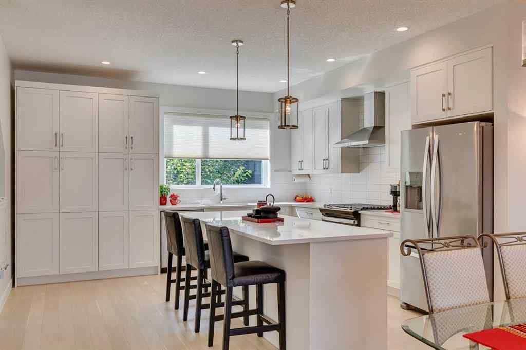 MLS® A2255503 - 819 Shawnee Terrace SW in Shawnee Slopes Calgary, Residential