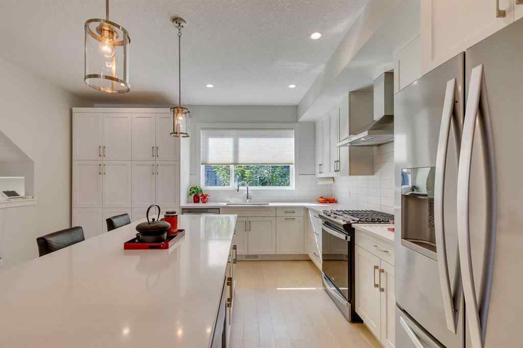 MLS® A2255503 - 819 Shawnee Terrace SW in Shawnee Slopes Calgary, Residential