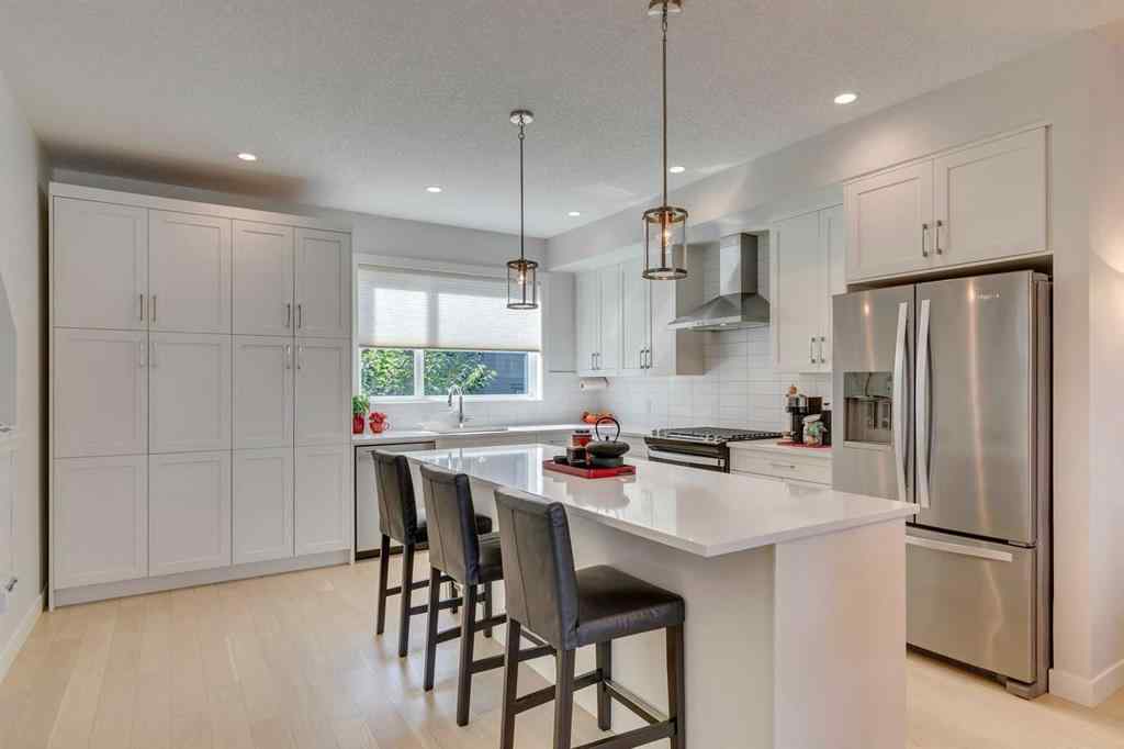 MLS® A2255503 - 819 Shawnee Terrace SW in Shawnee Slopes Calgary, Residential