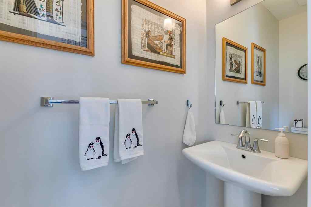 MLS® A2255503 - 819 Shawnee Terrace SW in Shawnee Slopes Calgary, Residential