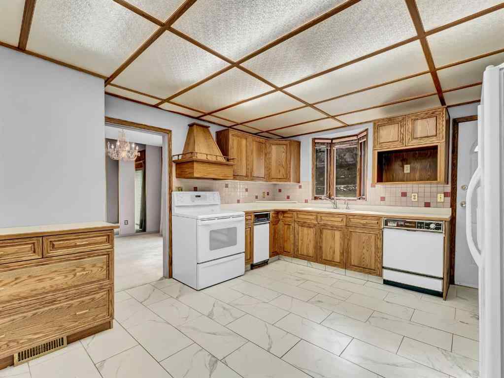 MLS® A2255512 - 3 2 Street SE in SE Hill Medicine Hat, Residential