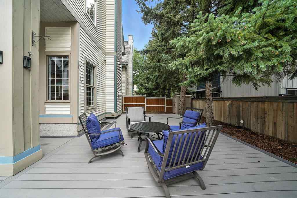 MLS® A2255513 - 8 Varsity Estates Gardens NW in Varsity Calgary, Residential
