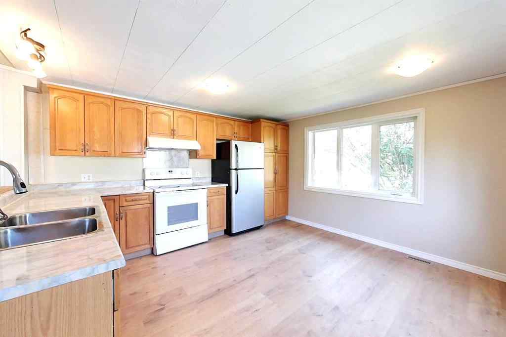 MLS® A2255518 - 1305 11 Street SE in NONE Slave Lake, Residential