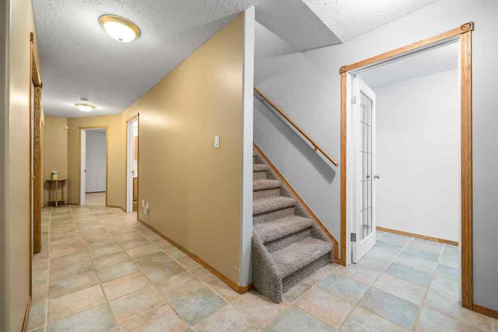 MLS® A2255524 - 14 Redcliff Way SW in NONE Redcliff, Residential