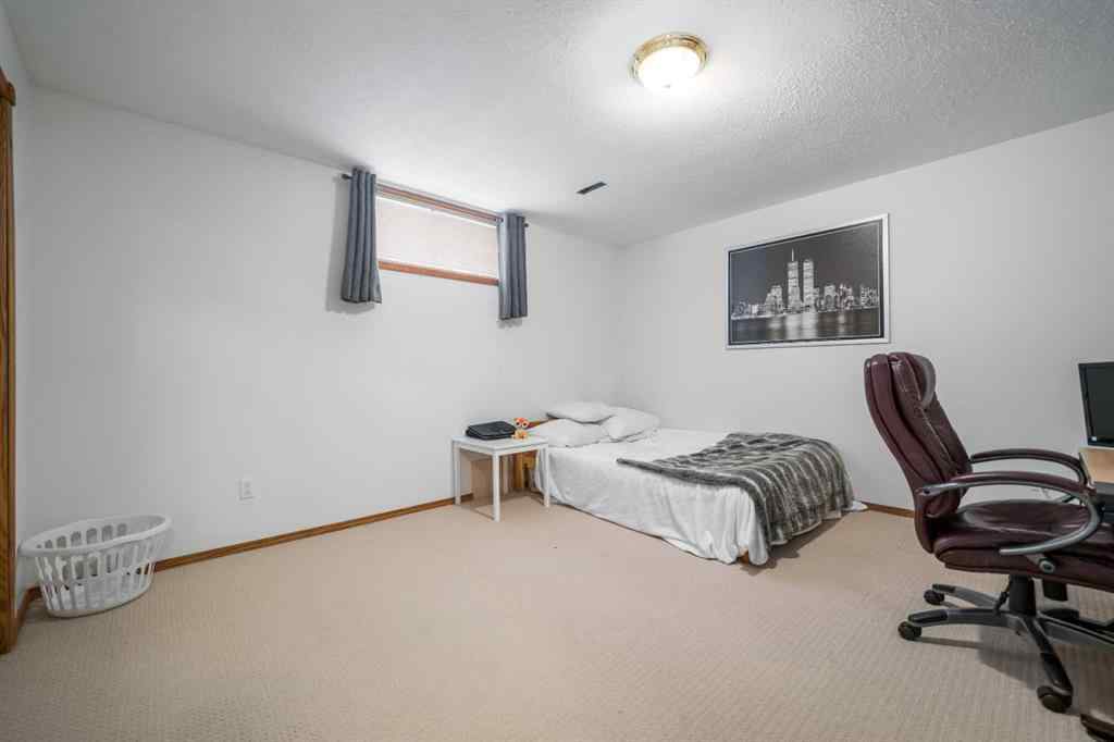 MLS® A2255524 - 14 Redcliff Way SW in NONE Redcliff, Residential