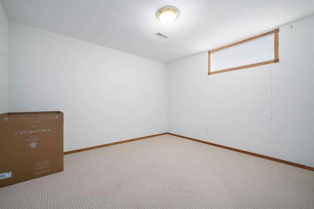 MLS® A2255524 - 14 Redcliff Way SW in NONE Redcliff, Residential