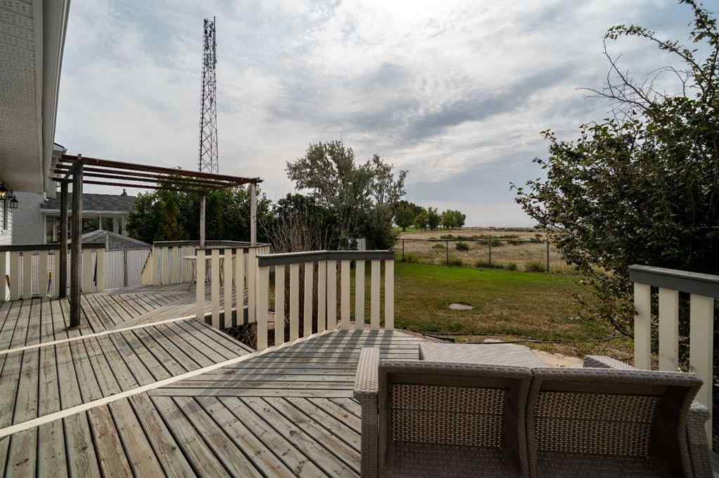 MLS® A2255524 - 14 Redcliff Way SW in NONE Redcliff, Residential