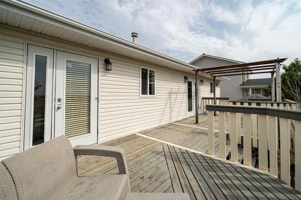MLS® A2255524 - 14 Redcliff Way SW in NONE Redcliff, Residential