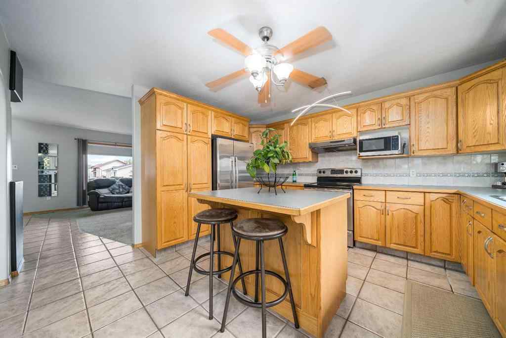 MLS® A2255524 - 14 Redcliff Way SW in NONE Redcliff, Residential