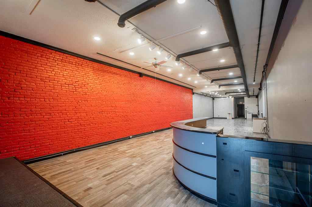 MLS® A2255530 - Unit #B 10024 100 Avenue  in Central Business District Grande Prairie, Commercial