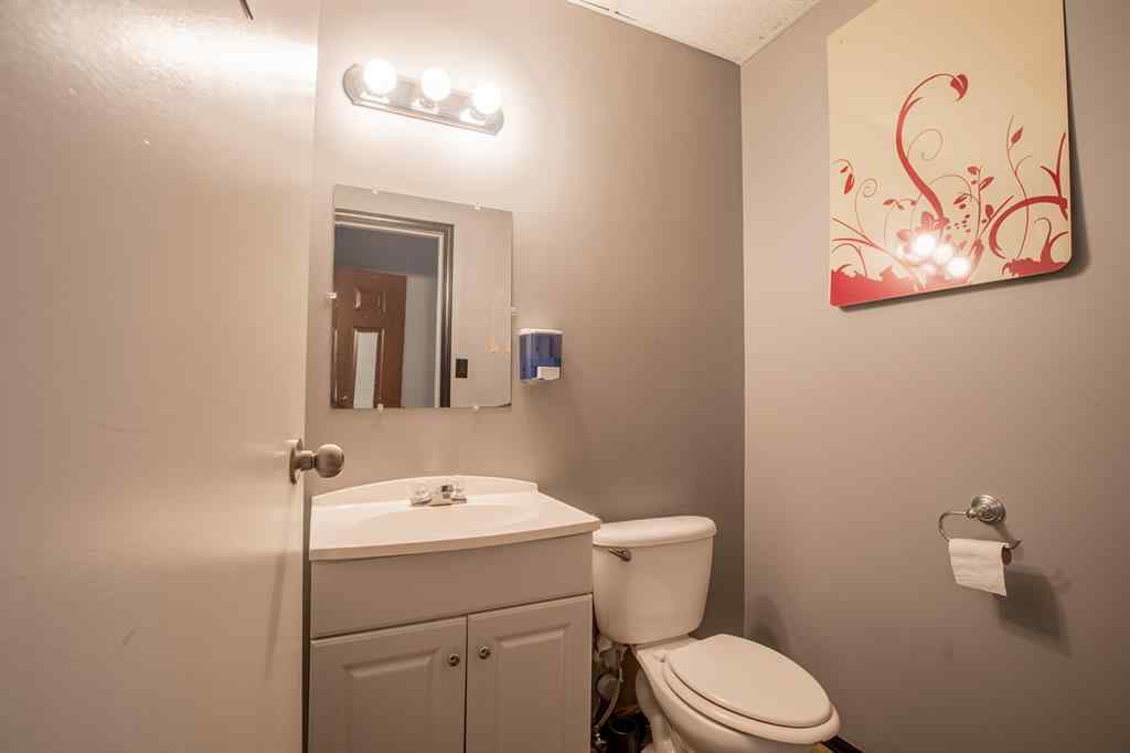 MLS® A2255530 - Unit #B 10024 100 Avenue  in Central Business District Grande Prairie, Commercial