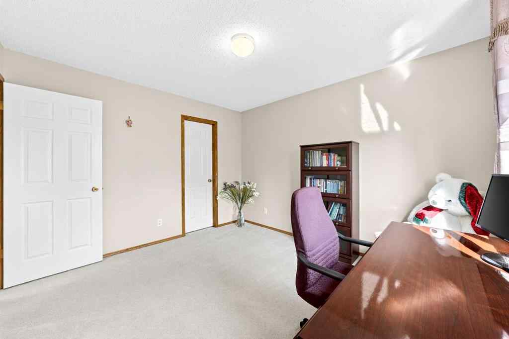 MLS® A2255531 - 9200 Edgebrook Drive NW in Edgemont Calgary, Residential