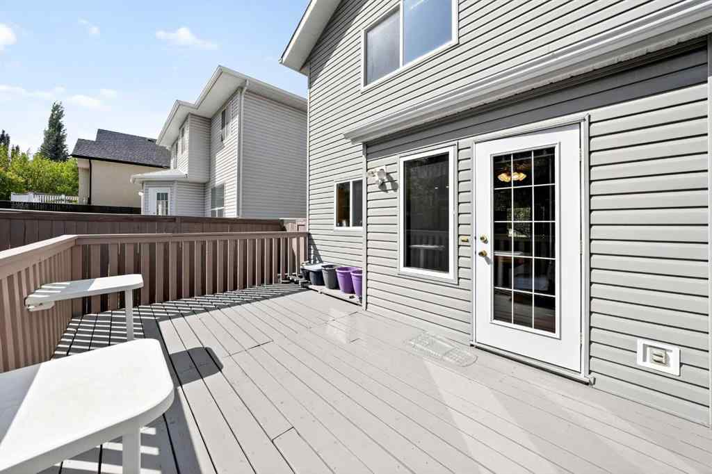 MLS® A2255531 - 9200 Edgebrook Drive NW in Edgemont Calgary, Residential