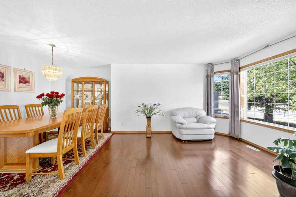 MLS® A2255531 - 9200 Edgebrook Drive NW in Edgemont Calgary, Residential