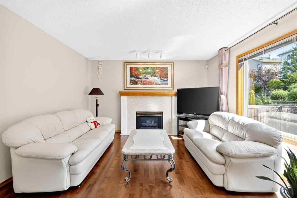 MLS® A2255531 - 9200 Edgebrook Drive NW in Edgemont Calgary, Residential
