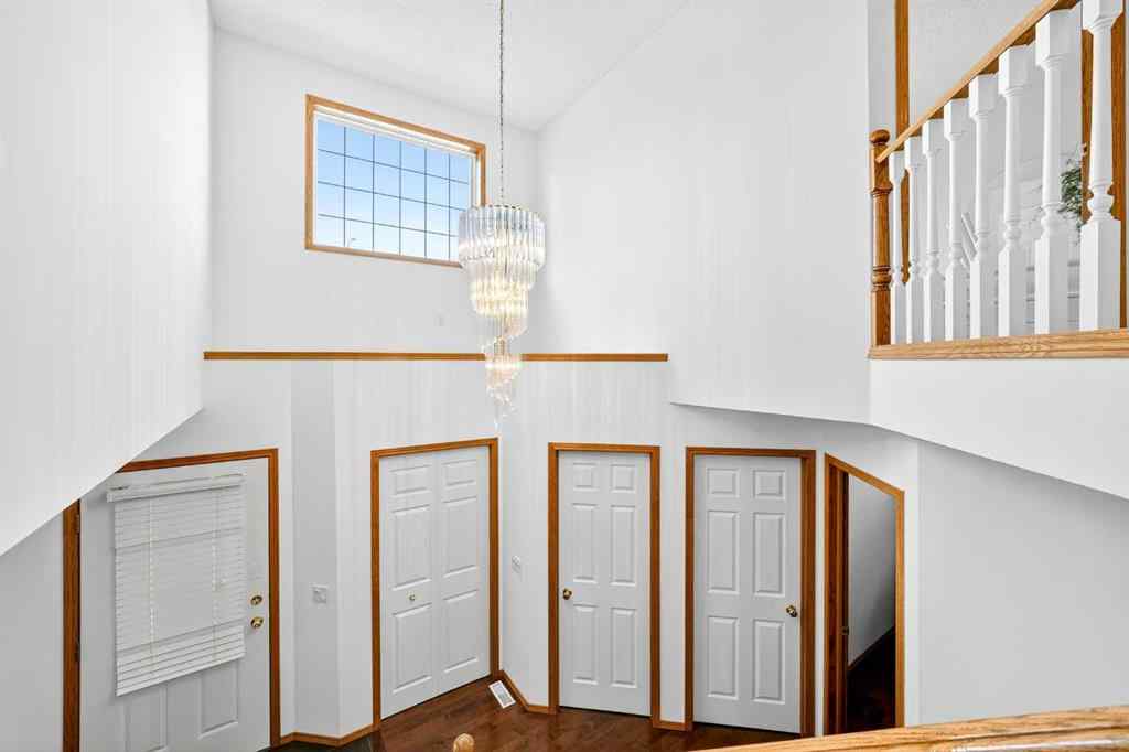 MLS® A2255531 - 9200 Edgebrook Drive NW in Edgemont Calgary, Residential