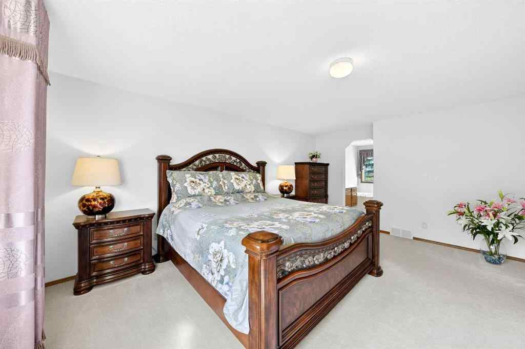 MLS® A2255531 - 9200 Edgebrook Drive NW in Edgemont Calgary, Residential