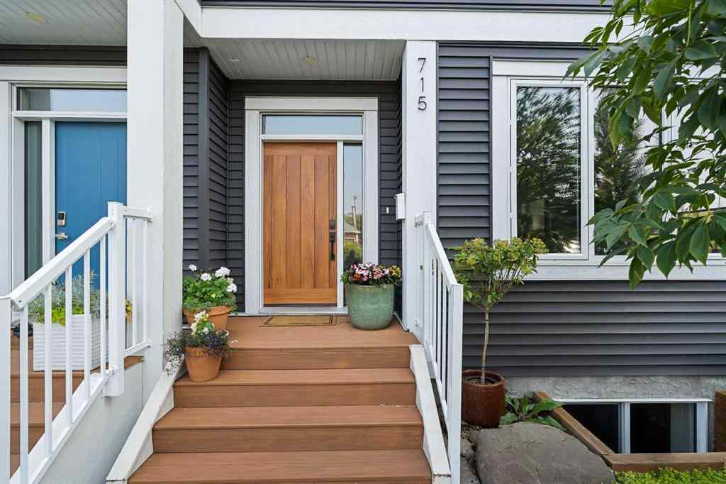 MLS® A2255532 - 715 23 Avenue SE in Ramsay Calgary, Residential
