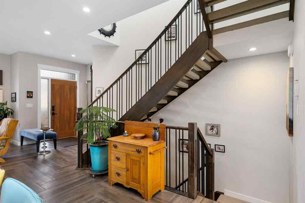 MLS® A2255532 - 715 23 Avenue SE in Ramsay Calgary, Residential