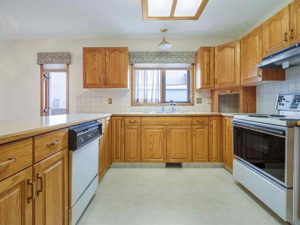 MLS® A2255533 - 87 Edgewood Boulevard W in Ridgewood Lethbridge, Residential