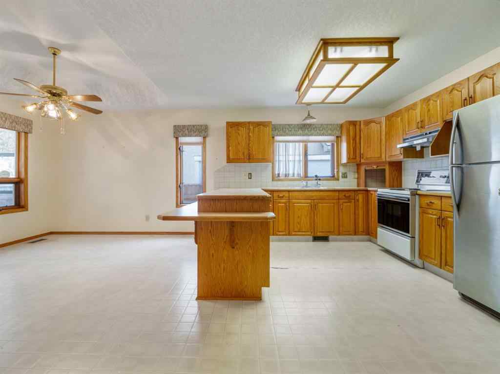 MLS® A2255533 - 87 Edgewood Boulevard W in Ridgewood Lethbridge, Residential