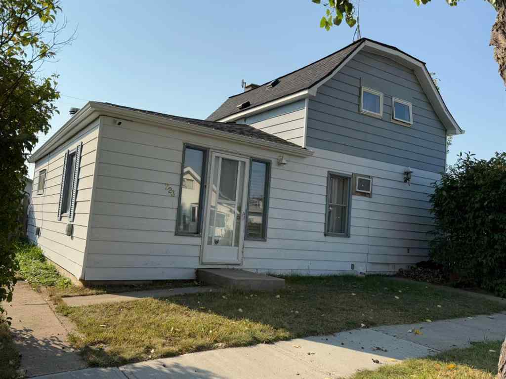 MLS® A2255534 - 223 2 Street N in NONE Vulcan, Residential