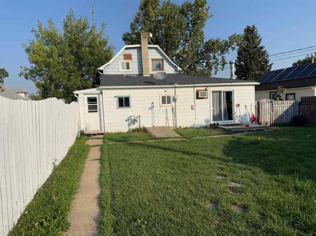 MLS® A2255534 - 223 2 Street N in NONE Vulcan, Residential