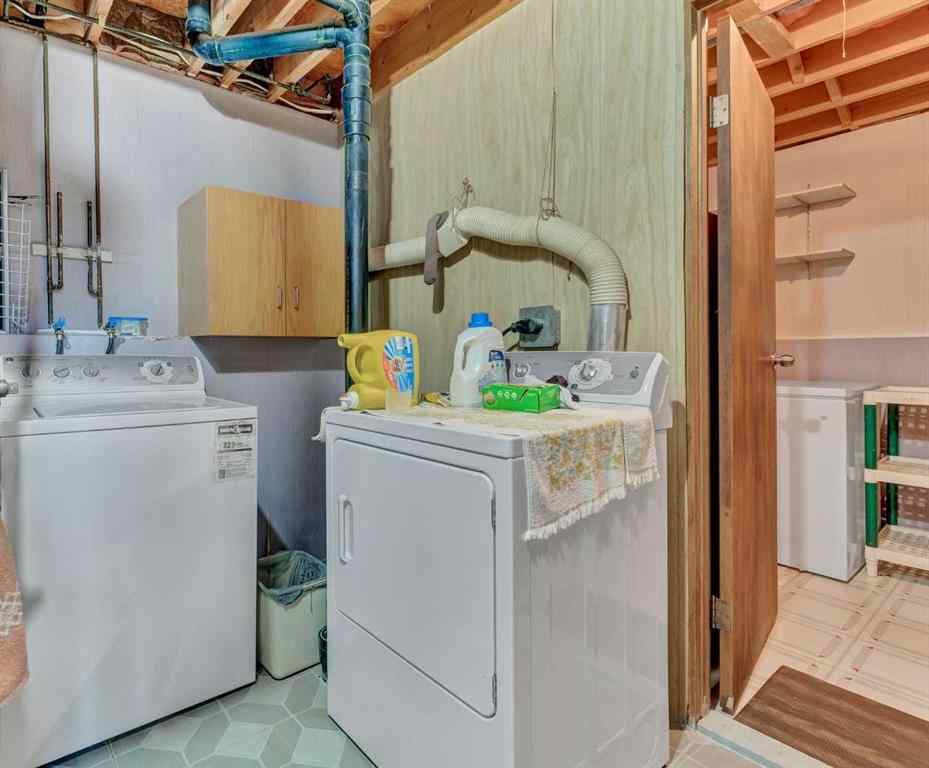 MLS® A2255538 - 282 Shepherd Crescent SE in SE Southridge Medicine Hat, Residential