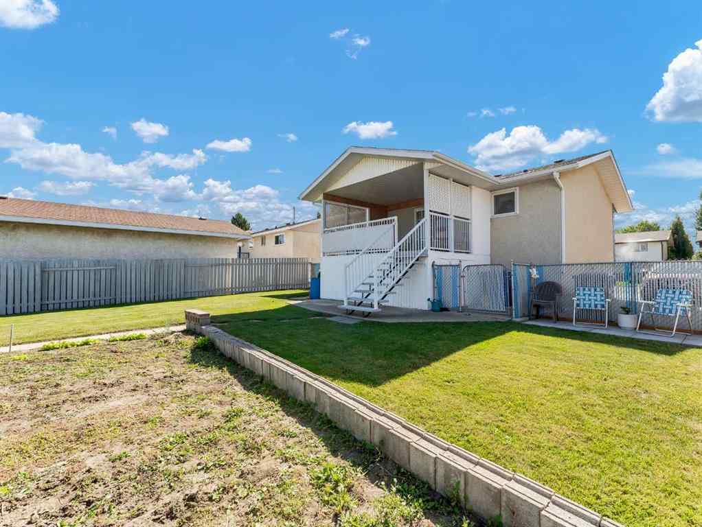 MLS® A2255538 - 282 Shepherd Crescent SE in SE Southridge Medicine Hat, Residential