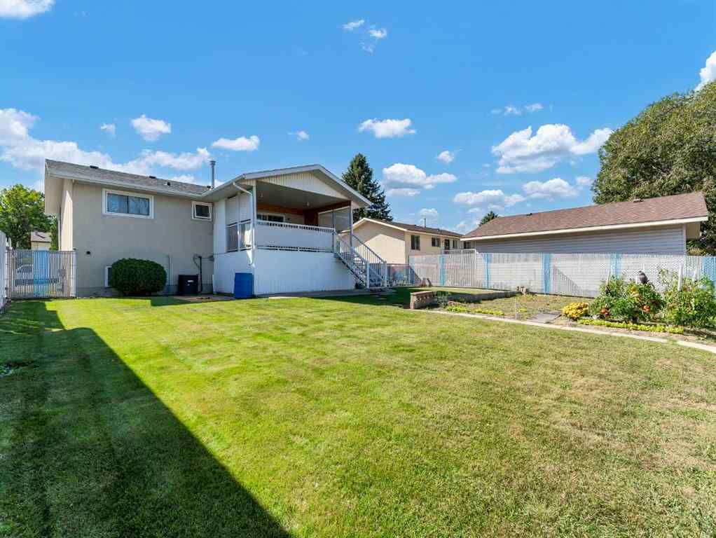MLS® A2255538 - 282 Shepherd Crescent SE in SE Southridge Medicine Hat, Residential