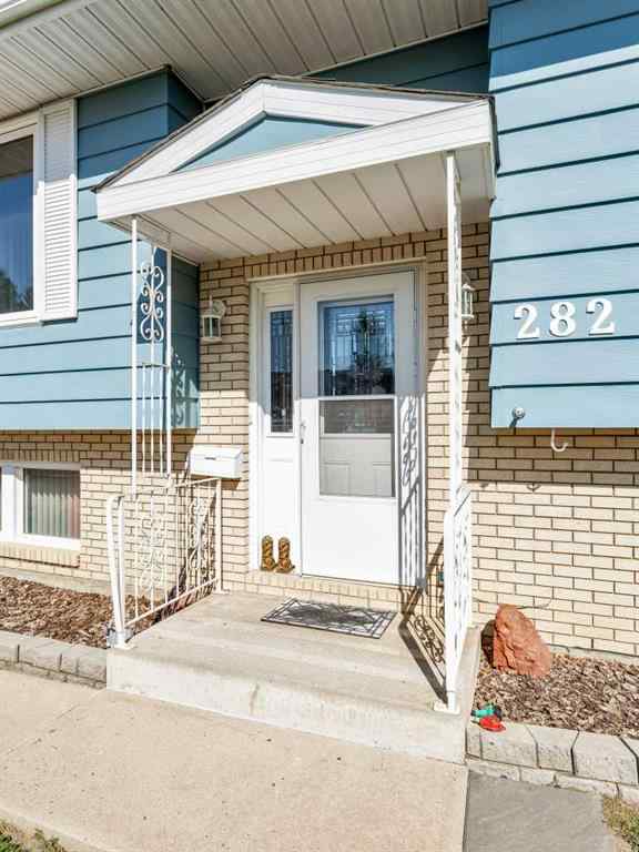 MLS® A2255538 - 282 Shepherd Crescent SE in SE Southridge Medicine Hat, Residential