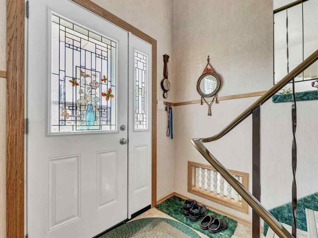 MLS® A2255538 - 282 Shepherd Crescent SE in SE Southridge Medicine Hat, Residential