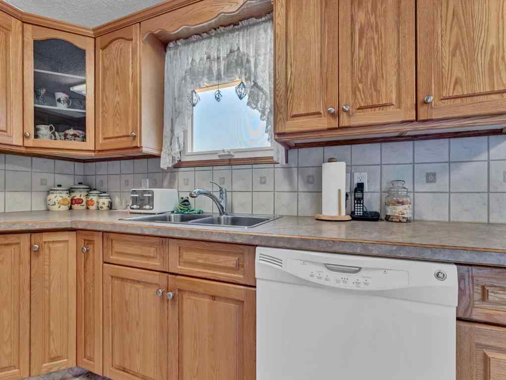 MLS® A2255538 - 282 Shepherd Crescent SE in SE Southridge Medicine Hat, Residential