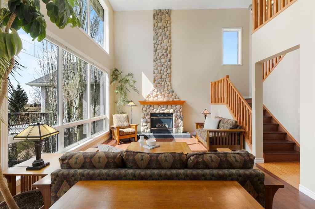 MLS® A2255545 - 83 Hillview Road  in Hillview Estates Strathmore, Residential