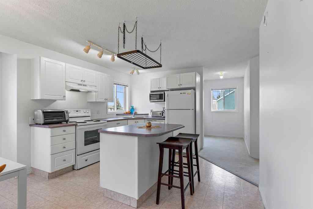 MLS® A2255555 - Unit #305 5220 50A Avenue  in Downtown Sylvan Lake, Residential