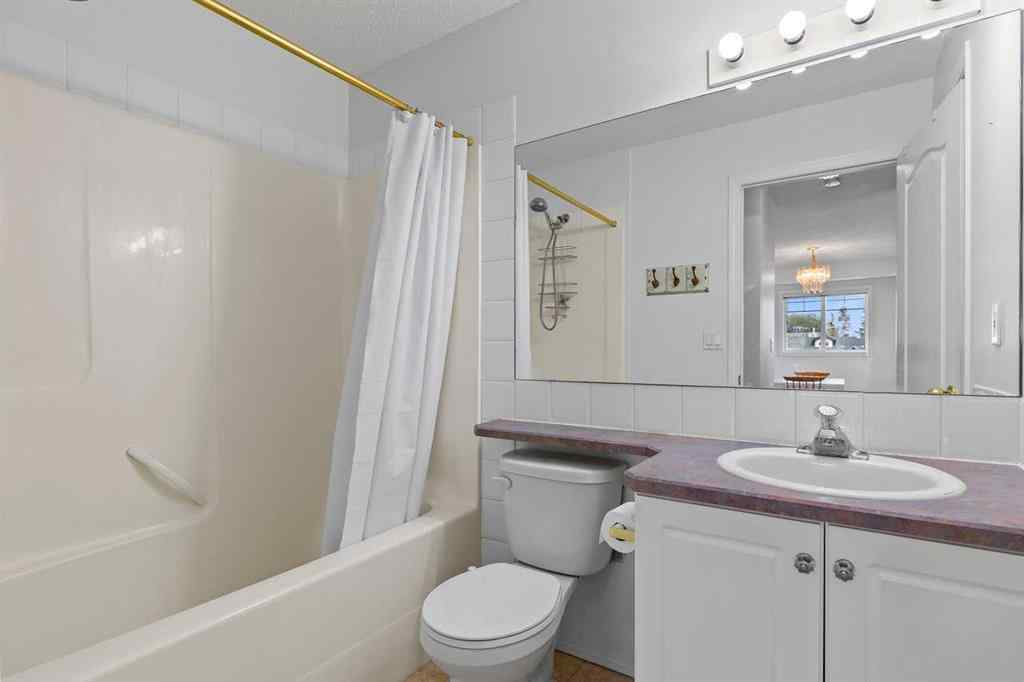 MLS® A2255555 - Unit #305 5220 50A Avenue  in Downtown Sylvan Lake, Residential