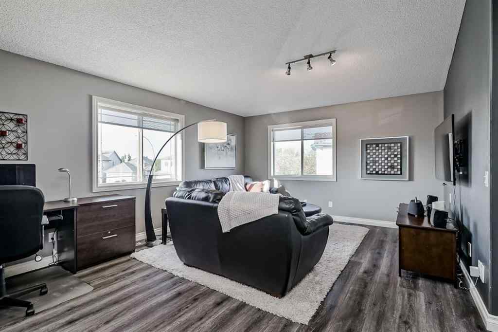 MLS® A2255559 - 177 Douglas Glen Manor SE in Douglasdale/Glen Calgary, Residential