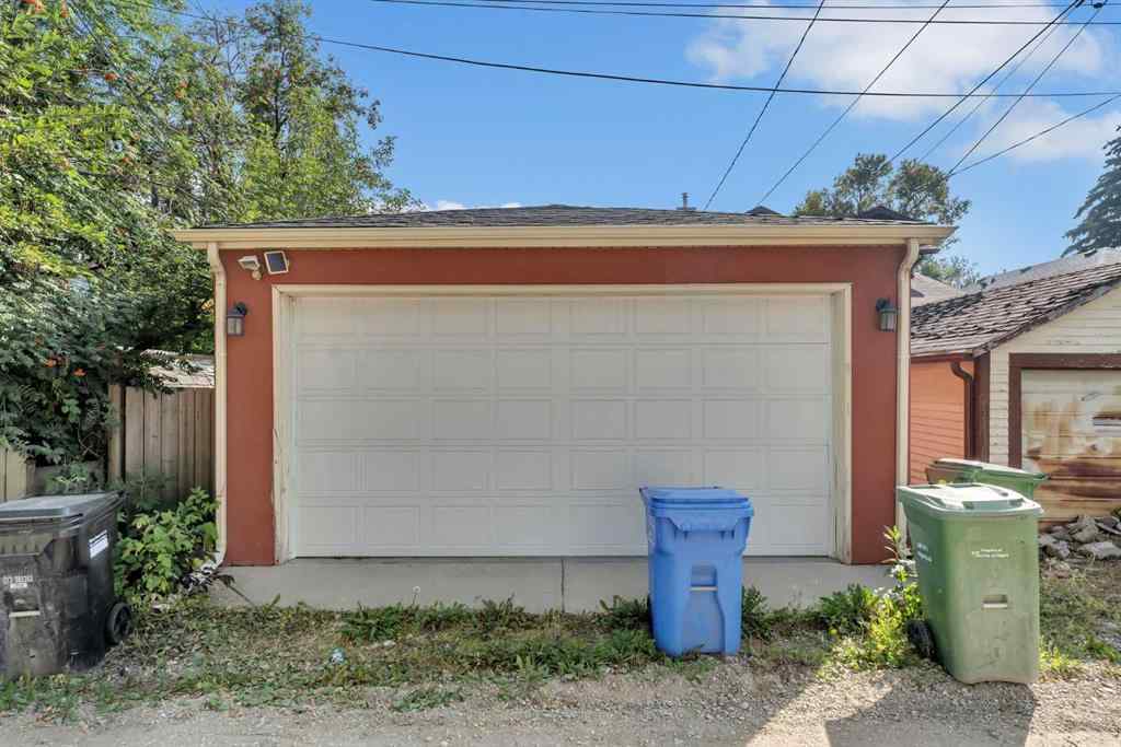 MLS® A2255562 - 220 21 Avenue NW in Tuxedo Park Calgary, Residential