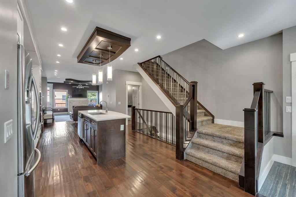 MLS® A2255562 - 220 21 Avenue NW in Tuxedo Park Calgary, Residential