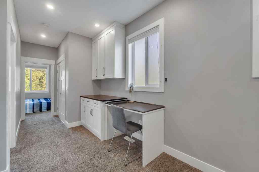 MLS® A2255562 - 220 21 Avenue NW in Tuxedo Park Calgary, Residential
