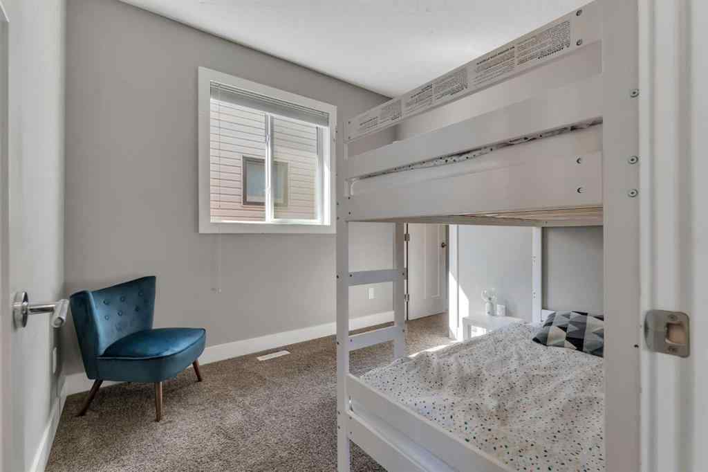 MLS® A2255562 - 220 21 Avenue NW in Tuxedo Park Calgary, Residential