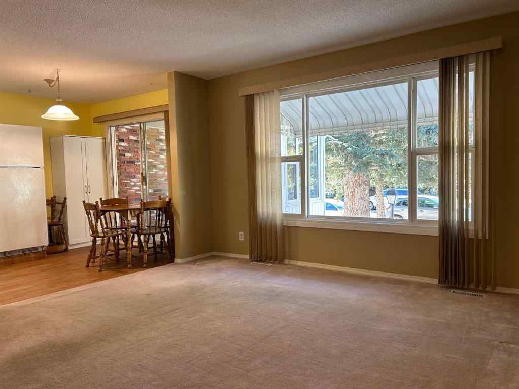 MLS® A2255563 - 343 Laval Boulevard W in Varsity Village Lethbridge, Residential