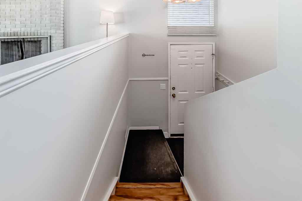 MLS® A2255566 - 72 Berkley Close NW in Beddington Heights Calgary, Residential