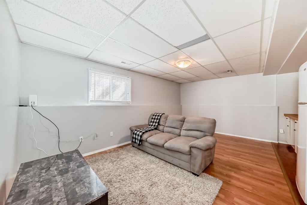MLS® A2255566 - 72 Berkley Close NW in Beddington Heights Calgary, Residential