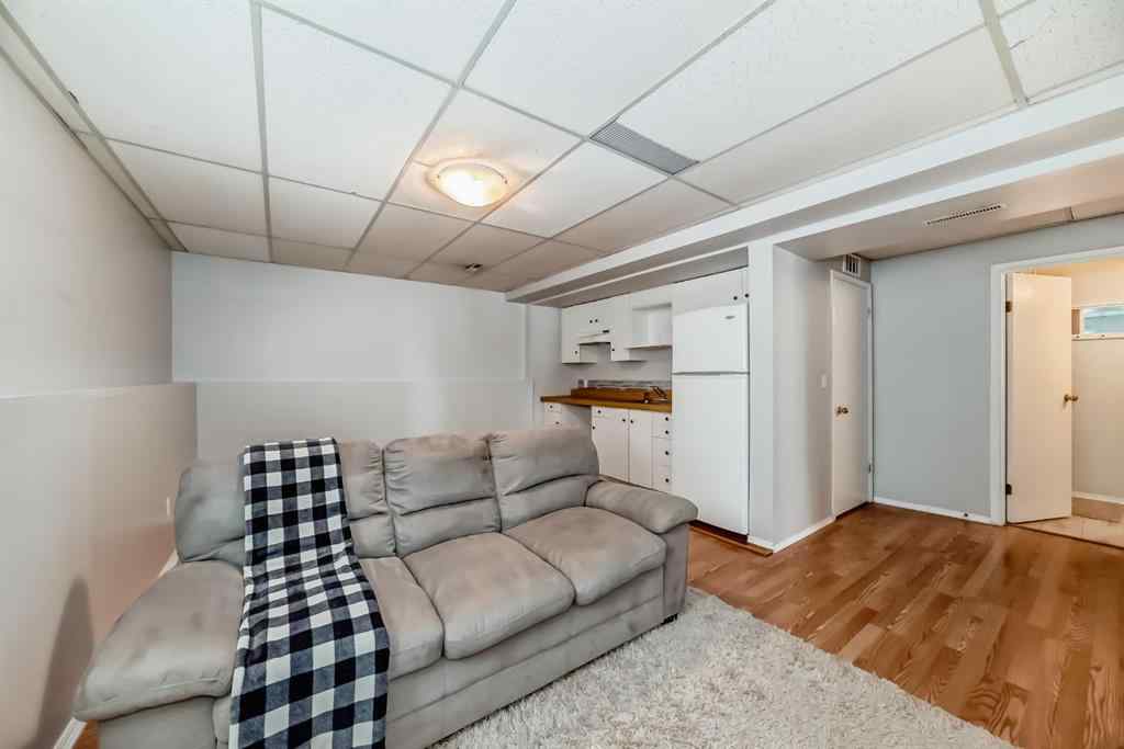 MLS® A2255566 - 72 Berkley Close NW in Beddington Heights Calgary, Residential