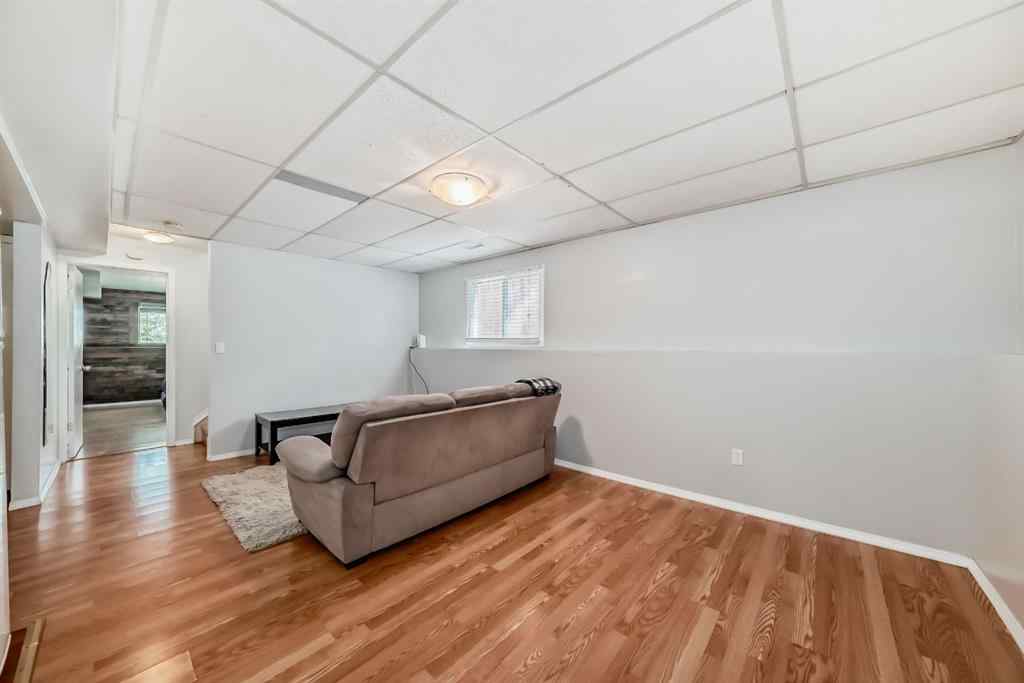 MLS® A2255566 - 72 Berkley Close NW in Beddington Heights Calgary, Residential