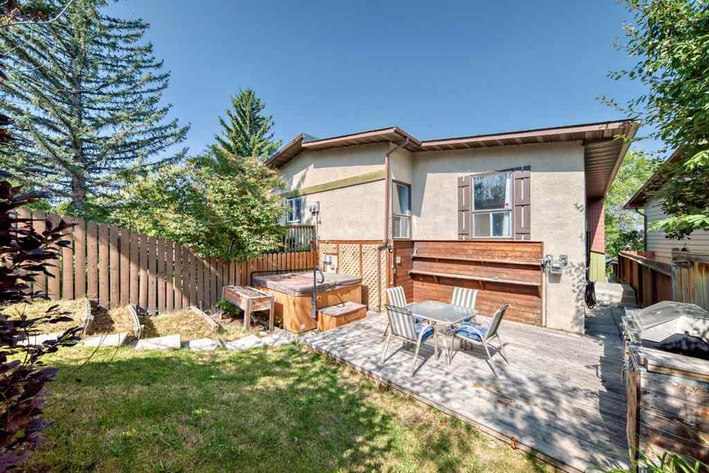 MLS® A2255566 - 72 Berkley Close NW in Beddington Heights Calgary, Residential