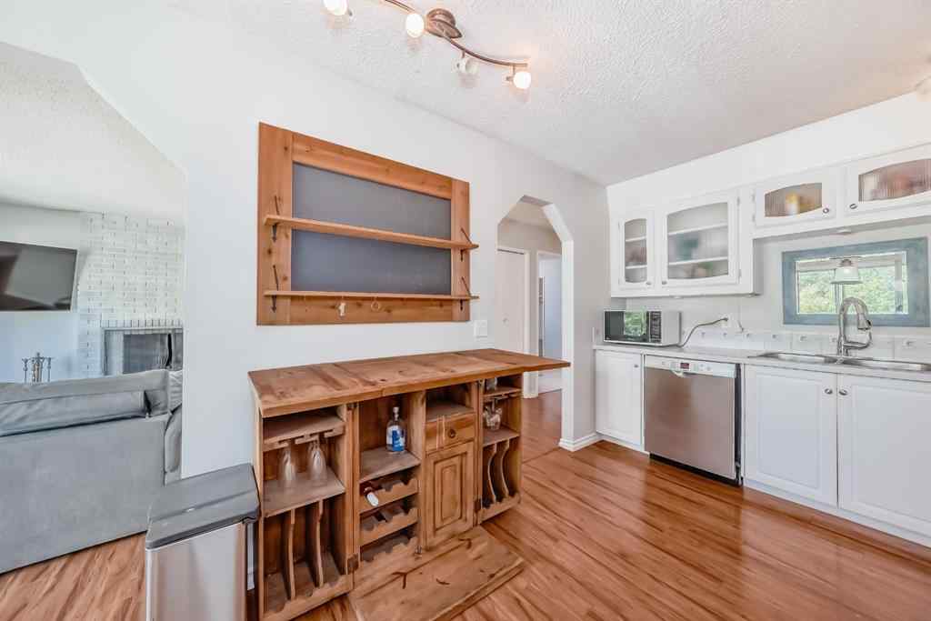 MLS® A2255566 - 72 Berkley Close NW in Beddington Heights Calgary, Residential