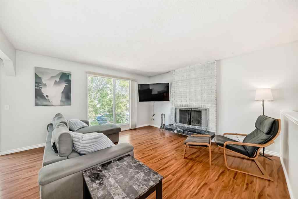MLS® A2255566 - 72 Berkley Close NW in Beddington Heights Calgary, Residential